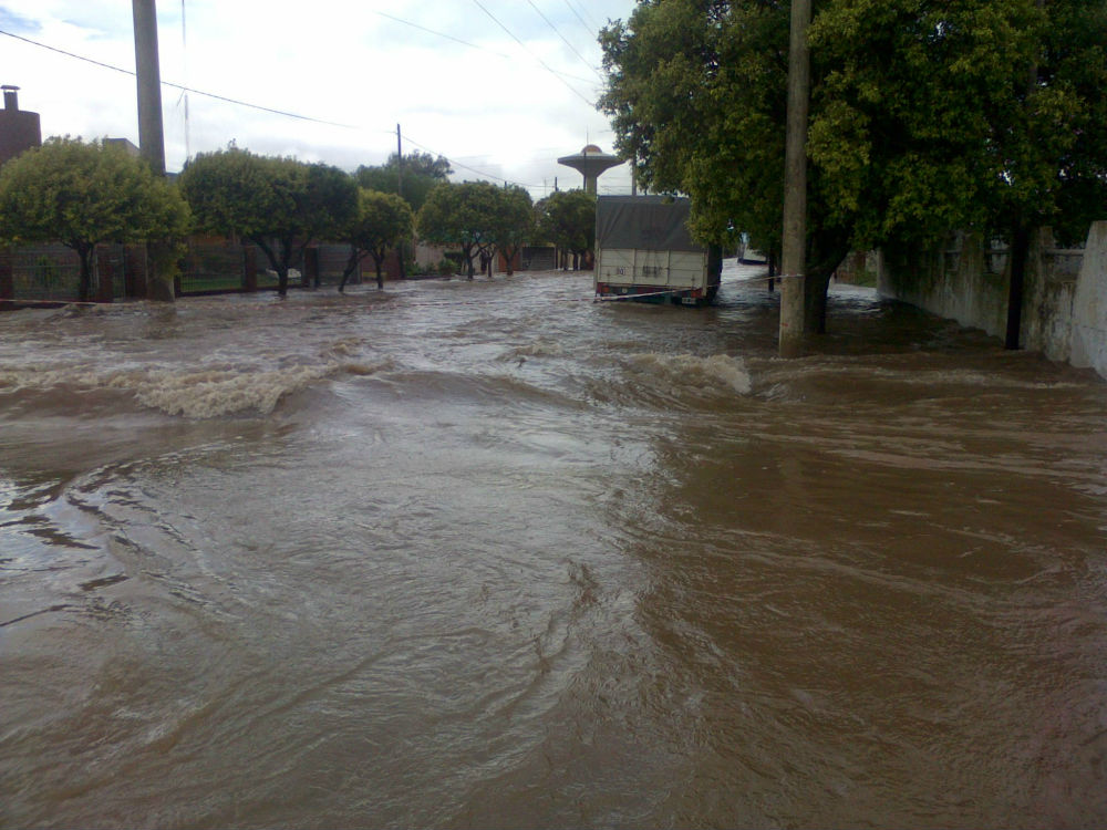 Santiago Temple sufrió por la gran caída de agua por lluvias